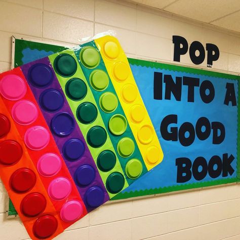 3d Classroom Bulletin Boards, 3d Bulletin Boards Elementary, Pop It Bulletin Board Ideas, Media Center Bulletin Boards, Elementary Bulletin Board Ideas Hallways, 3d Bulletin Board Ideas, Balloon Bulletin Board, Classroom Bulletin Boards Elementary, Book Bulletin Board