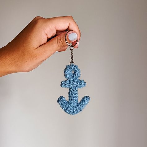 "Crocheted blue-grey anchor with metal loop keychain ⚓️ This coastal keychain is super lightweight - the perfect cozy nautical accessory for your keys or bag! Size: approximately 3\" x 2\" Each item is handmade with care using acrylic yarn and metal key chain ring attachment ✨" Key Ring Crochet, Crochet Keychain For Men, Crochet Anchor, Nautical Crochet, Anchor Keychain, Beach Theme Gifts, Loop Keychain, Nautical Accessories, Crochet Fish