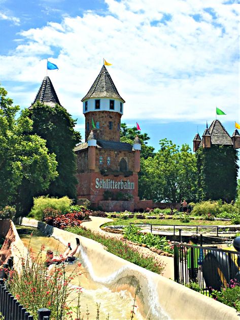 What to expect at Schlitterbahn New Braunfels, Texas. World's #1 Water Park. #TravelTalkConverge #bahnlove Layla Core, Schlitterbahn New Braunfels, Amusement Park Outfit, New Braunfels Texas, Dating Ideas, Affordable Vacations, Abandoned Amusement Parks, Budget Vacation, Amusement Park Rides