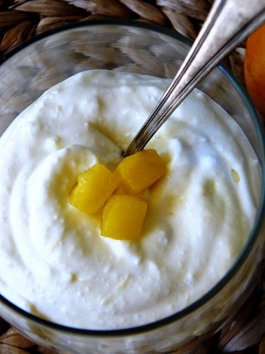 Pineapple Cottage Cheese Recipes, Cottage Cheese Parfait, Cottage Cheese Pineapple, Pineapple Parfait, Pineapple Breakfast, Cottage Cheese Dessert Recipes, Whipped Cottage Cheese, Mediterranean Desserts, Ww Snacks