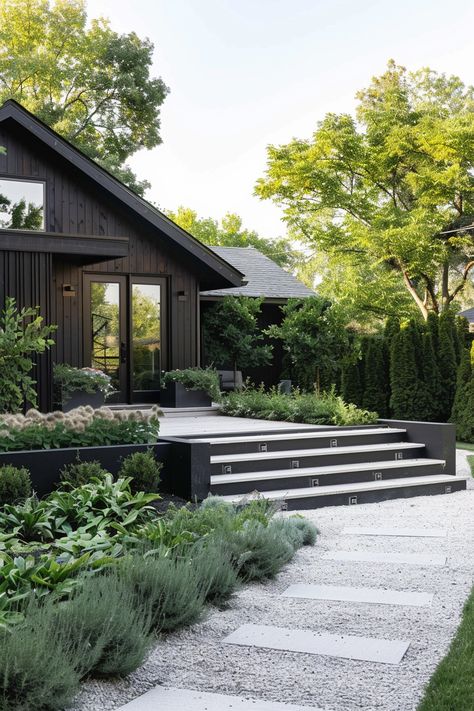 Outdoor Front Entrance Ideas Landscaping, Black House Garden, Modern Cottage Landscaping, Hardscape Ideas Front Yard, Modern House Landscaping, Landscaping Side Of House, Patio Landscaping Ideas, Black Home Exterior, Curb Appeal Inspiration