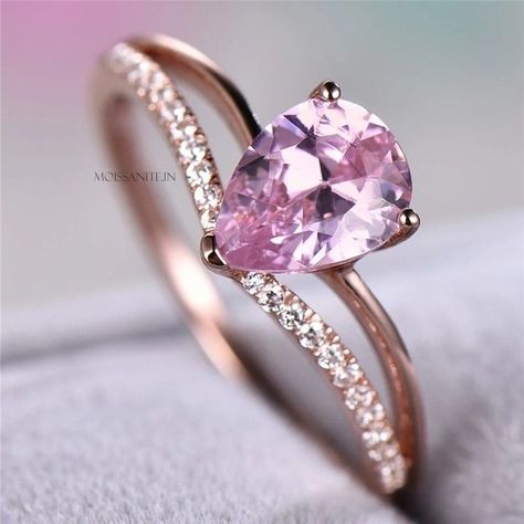 Pink Sapphire Pear Solitaire-Accent Ring Pear Curved Band Pink Diamond Ring Pear Cut Moissanite Wedding Band 10K/14K/18K Rose Gold Ring
#MoissaniteRing
#PinkSapphireRing
#Solitaire-AccentRing
#VShapeband
#925SterlingSilver
#950PlatinumRing
#10K/14K/18KRoseGoldRing
#WeddingRing
#EngagementRing
#CurvedRing
#PearCutRing
#PearMoissanite
#PinkDiamondRing
#DiamondRing
#AccentRing Layer Rings, Lavender Sapphire, Memorial Jewelry Ashes, Drop Ring, Pink Diamond Ring, Layered Rings, Crystal Water, Ashes Jewelry, Sapphire Solitaire