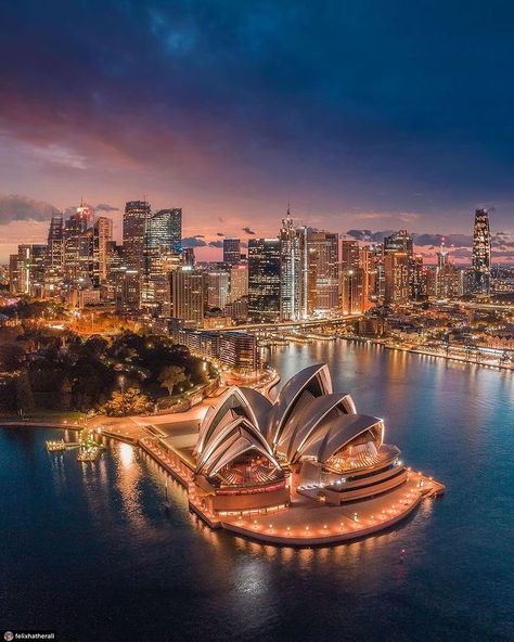 Travel Guide Platform в Instagram: «Magnificent view from Australia 🇦🇺 Thanks to @felixhatherall 👏👏👏 Night city 🌆 - - - #sydneyoperahouse #ilovesydney #seeaustralia…» Sidney City, Australia Capital, Australia Vacation, Sydney City, Beautiful Places On Earth, City Aesthetic, Beautiful Places To Visit, Bahrain, Australia Travel