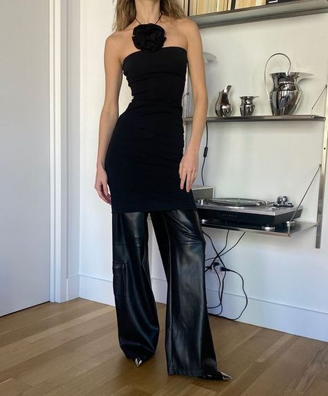 Christie Tyler on Instagram Christie Tyler, Dress Over Pants, Winter Outfits Aesthetic, Statement Dress, Alt Fashion, Dressed To Kill, Classic Outfits, Outfits Aesthetic, Bad Girl