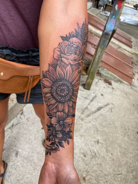 Blackwork Floral, Sunflower Tattoo Ideas, Forearm Cover Up Tattoos, Inside Of Arm Tattoo, Sunflower Tattoo Sleeve, Arm Sleeve Tattoos For Women, Cowgirl Tattoos, Cross Tattoos For Women, Forearm Sleeve Tattoos