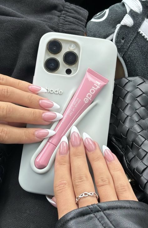 Pink And White Nails, Barbie Summer, Girly Phone Cases, Pretty Iphone Cases, Pink Vibes, Everything Pink, Cute Phone Cases, Just Girly Things, Apple Products