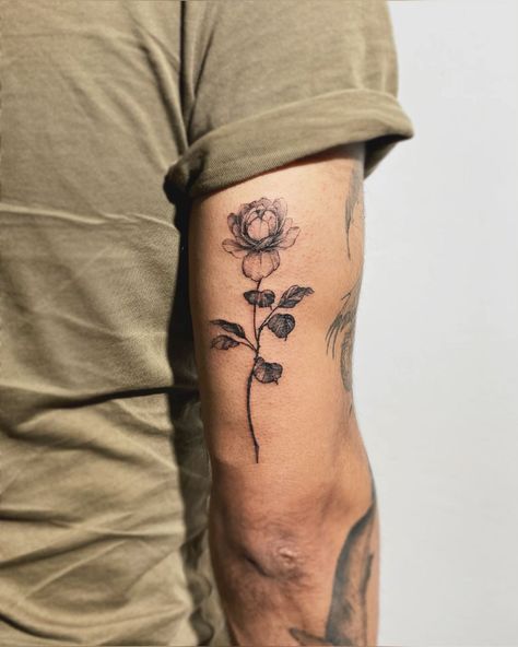 Rose Tattoo Tricep, Rose Tricep Tattoo, Triceps Tattoo, Blue Tuxedo Wedding, Tricep Tattoos, Bicep Tattoo Men, Tree Rose, Rosé Back, Blue Tuxedo