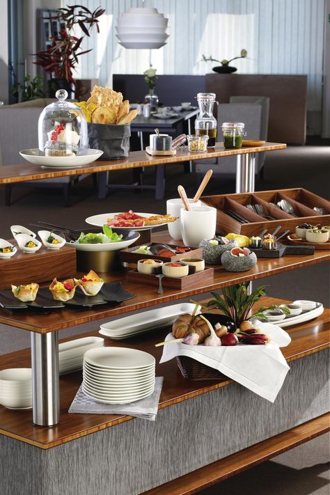 Modern Buffet Tables  Mobile & Linenless Food Stations For Hotels Restaurants & Event Venues Buffet Styling, Modern Buffet Table, Hotel Breakfast Buffet, Breakfast Catering, Buffet Stations, Buffet Set Up, Restaurant Table Setting, Restaurant Counter, Catering Table