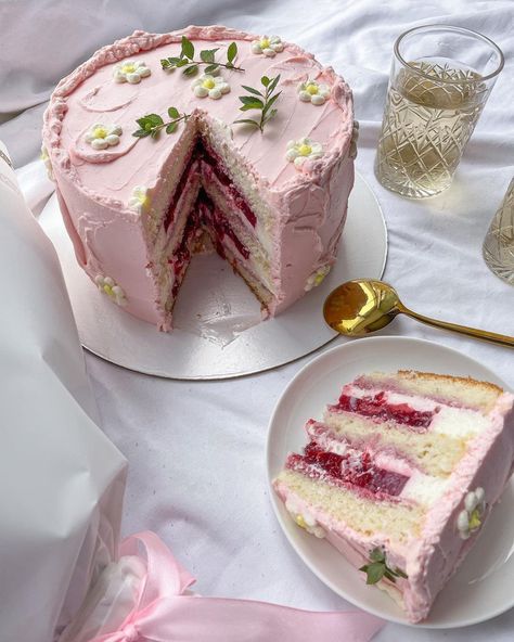 Beautiful Baking, Pretty Dessert, Pretty Birthday Cakes, Just Cakes, Cake Inspo, Pink Cake, Cute Desserts, Pretty Cakes, Food Inspo