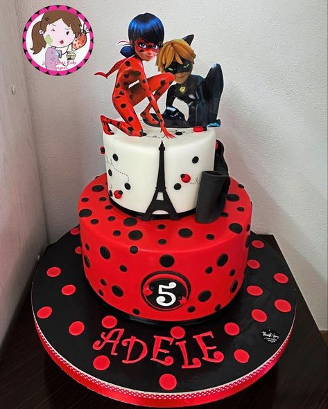 Ladybug Themed Cake, Ladybug Cat Noir Cake, Ladybug Cake Design, Lady Buggy And Cat Noir Birthday, Miraculous Ladybug Birthday Party Ideas Cake, Ladybug And Cat Noir Birthday Cake, Ladybug Miraculous Cake, Miraculous Ladybug Cakes, Miraculous Cake Birthday