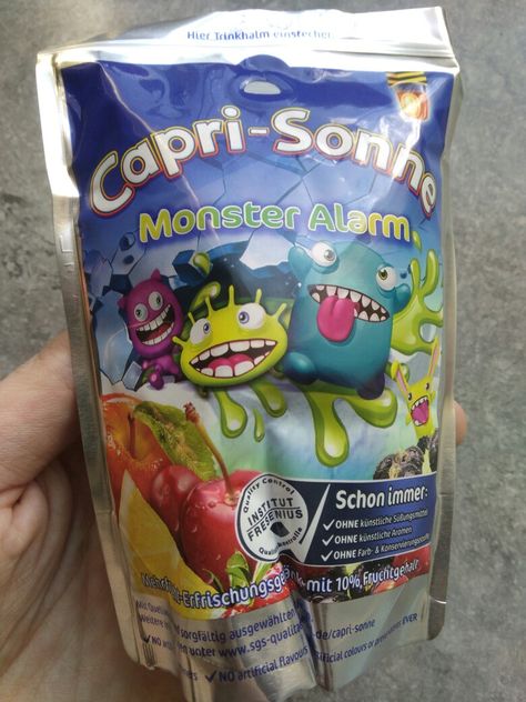 Capri Sonne Monster Alarm Capri Sun, Animated Cartoons, Krakow, Pretty Food, Pop Tarts, Snack Recipes, Capri, Germany, Chips