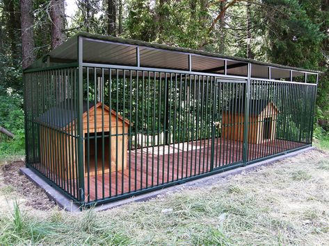 Dog Area For Backyard, Dogs Kennel Ideas Outdoor, Outdoor Dog Cage Ideas, Dog Kennel Designs Diy Outdoor, Dog Patio Ideas Backyards, Dog Cages Outdoor, Dog Cage Design, Small Dog House Outdoor, Dog Kennel And Run Outdoor