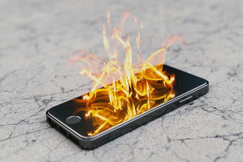 CEO dies after smartphone explodes, catches fire in home Phone On Fire, Password Cracking, Battery Repair, New Mobile Phones, New Mobile, Phone Battery, Phone Repair, Latest Tech, Phone Screen