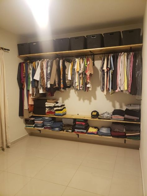 Bedroom With No Closet, No Closet Solutions Bedroom, Pallet Bed Frame Diy, Pallet Bed Frame, Closet Solutions, Closet Clothes Storage, Closet Clothes, Wardrobe Space, Walking Closet