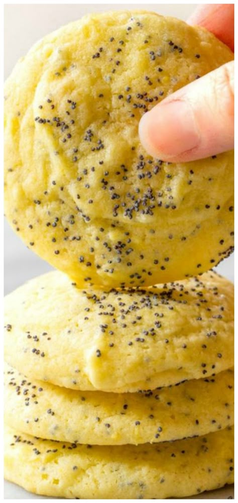 Lemon Poppy Seed Cookies Recipe, Poppy Cookies, Holiday Cookies Thanksgiving, Poppy Seed Recipes, Melt In Your Mouth Cookies, Cinnamon Christmas Cookies, Bake Sale Cookies, Lemon Poppy Seed Cookies, Poppy Seed Cookies