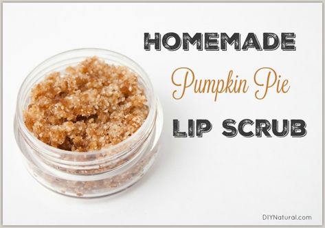 Sugar Lip Scrub Diy, Homemade Lip Scrub, Scrub Coconut, Scrub Recipe Diy, Lip Care Diy, Lip Scrub Recipe, Coconut Lip Balm, Scrub Diy, Lip Scrub Homemade