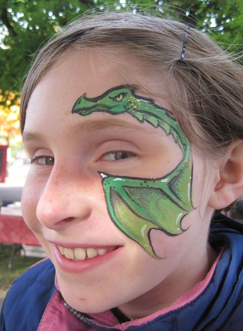 Awesome dragon design Dragon Face Paint, Dragon Face Painting, Animal Face Paintings, Face Painting Tips, Face Painting For Boys, Dragon Face, Makeup Tip, Face Paints, Face Painting Easy