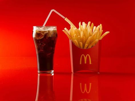 [97+] McDonald's Wallpapers on WallpaperSafari Mcdonalds Wallpaper, Chipotle Order, Local Pizza, Cola Drinks, Fountain Drink, Supreme Wallpaper, Food Wallpaper, Fast Food Chains, Food Places