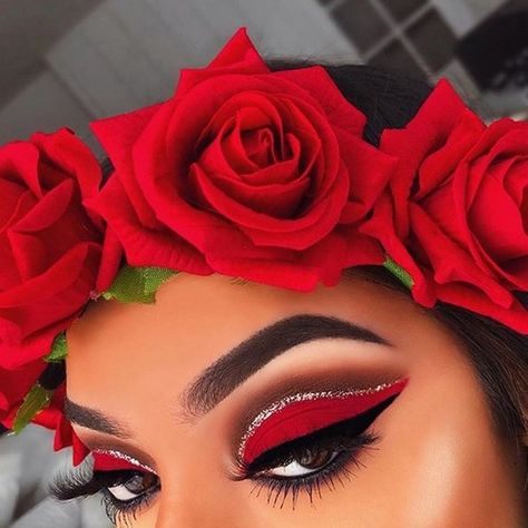 Eye Makeup Red, Red Lashes, Red Eyeshadow Makeup, Red Eyeshadow Look, Red Makeup Looks, Quinceanera Makeup, Red Eye Makeup, Drag Make-up, Red Eyeshadow