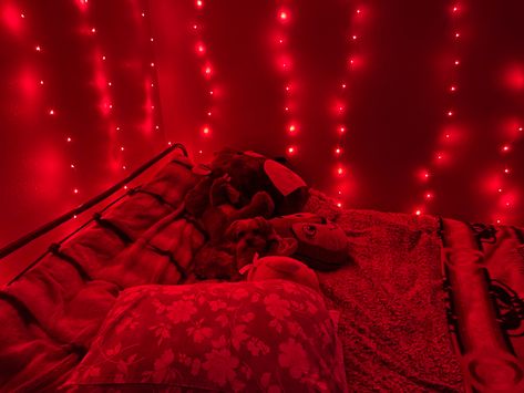 Red Lights Bedroom, Christmas Lights In Bedroom, Led Lighting Bedroom, Fairy Lights Bedroom, Lights Bedroom, Red Led Lights, Red Room, Red Bedding, Bedroom Red