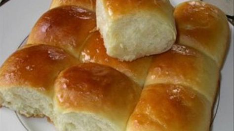 Hawaiian Sweet Bread For The Bread Machine Recipe (Yummly) Hawaiian Sweet Breads, Hawaiian Bread, Bread Machine Recipe, Bread Maker Recipes, Kings Hawaiian, Dough Recipes, Yeast Bread, Bread Maker, Bread Machine Recipes