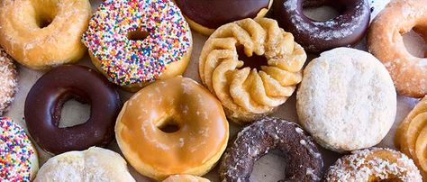 Donut Shops, Star Donuts, Yeast Donuts, Doughnut Shop, Donut Maker, National Donut Day, Cheat Meal, Donut Shop, Cake Donuts