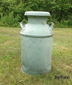 Milk Can Ideas, Metal Milk Jug, Painted Milk Cans, Antique Milk Can, Milk Can Decor, Old Milk Jugs, Old Milk Cans, Vintage Milk Can, Wash Tubs