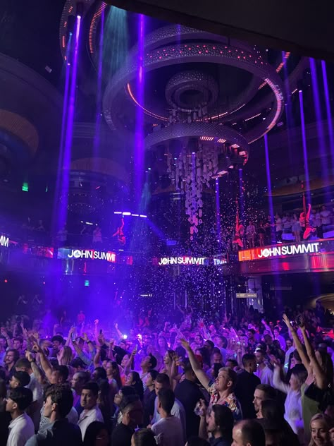 #VEGAS Clubbing In Vegas, Omnia Nightclub Las Vegas, Las Vegas 21st Birthday Aesthetic, Vegas Club Aesthetic, Vegas Night Aesthetic, Vegas Girls Trip Aesthetic, Vegas Night Out, Los Vegas Aesthetic, Las Vegas Casino Aesthetic