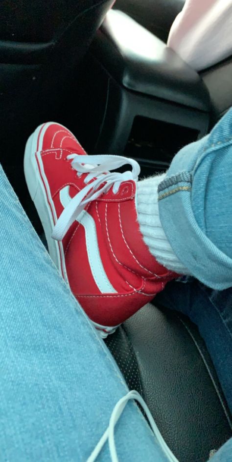 Red Vans High Tops Outfit, Red Vans Aesthetic, Checkerboard Vans Outfit, Vans Shoes Aesthetic, Van High Tops Outfit, Red Vans Outfit, Outfits Con Vans, Red High Top Vans, 2018 Aesthetic