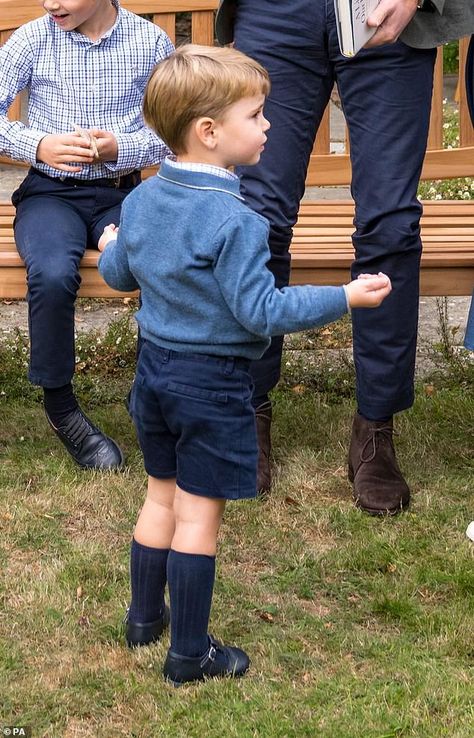 Kate, 38, dressed Prince Louis (pictured), two, in a blue jumper that belonged to his seve... Slate Blue Dresses, What About Me, Toddler Hairstyles Boy, Baby Haircut, Toddler Haircuts, Boy Haircuts Long, Baby Boy Haircuts, Toddler Boy Haircuts, Baby Boy Hairstyles