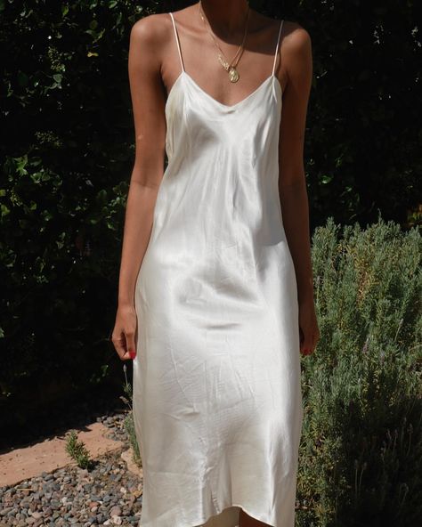 The perfect fall layering piece paired with a chunky sweater or worn alone ❤️ Cream silk feel slip dress Size medium- looks great on smaller frames as well $48 SOLD Simple Silk Dress, Fest Outfits, White Slip Dress, Silk Slip Dress, Dress Inspiration, Silk Slip, Mode Inspo, Satin Slip Dress, Simple Things