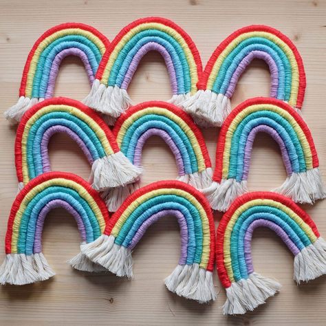 Learn how to make rainbow bunting - perfect for Pride month Rainbow Diy Crafts, Yarn Images, Pride Party, Rainbow Bunting, Rainbow Images, Rainbow Diy, Cut The Ropes, French Knitting, Macrame Rainbow