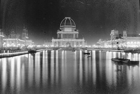 Grand Basin World's Columbian Exposition Chicago 1893 Columbian Exposition 1893, World's Columbian Exposition, Chicago History Museum, Chicago History, Egyptian Pyramids, Worlds Fair, My Kind Of Town, Water Into Wine, Chicago City