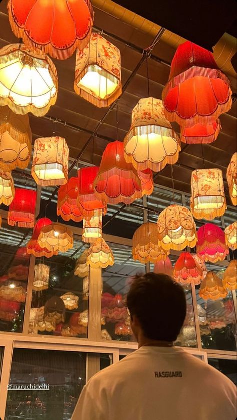 Chinese American Aesthetic, Chinese Restaurant Aesthetic, Japanese Vibes, Tiktok People, Time Travel Stories, Chinese Beautiful, Restaurant Aesthetic, Oc Aesthetic, Restaurant Themes