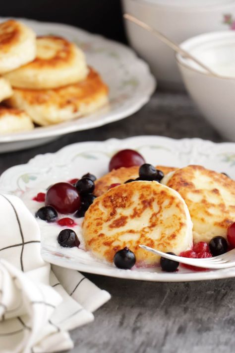 Farmer's Cheese Pancakes (Syrniki) Recipe - Cook.me Recipes Classic Borscht Recipe, Syrniki Recipe, Farmer’s Cheese, Healthy Pancake, Healthy Pancake Recipes, Pancakes From Scratch, Chicken And Cabbage, Farmers Cheese, Cheese Pancakes