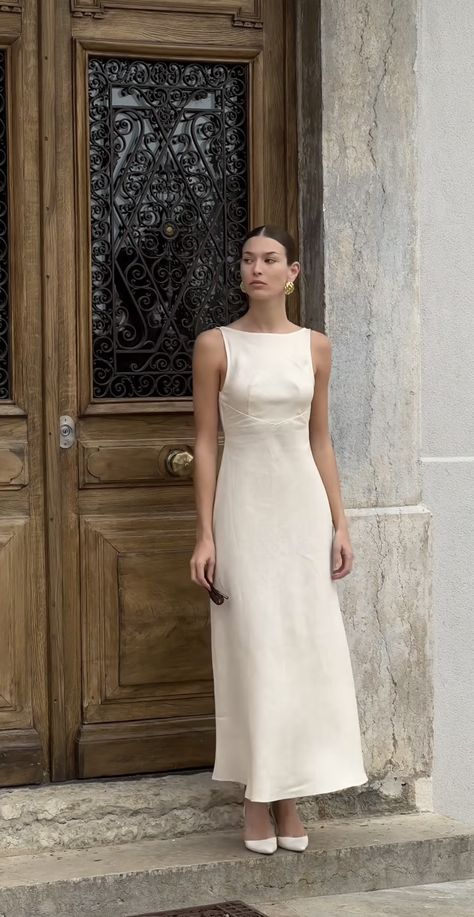 Elegant Everyday Outfits Classy, Feminine Workout Outfit, Quiet Luxury Dress, Rustic Wedding Outfit Guest, Convocation Dress Ideas, White Party Dress Classy, Classy Simple Wedding Dress, White Formal Dress Classy, Elegant Outfit