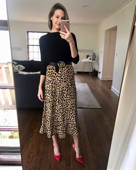 Animal Print Skirt Outfit, Leopard Midi Skirt Outfit, Leopard Print Skirt Outfit, Leopard Skirt Outfit, Printed Skirt Outfit, Leopard Print Skirt, Animal Print Skirt, Leopard Skirt, Skirt Midi