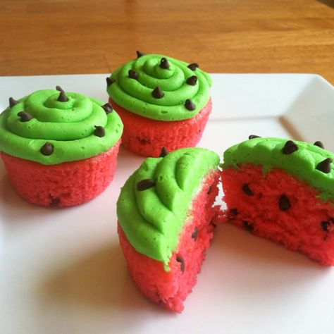 Watermelon Cupcakes Recipe, Fruit Party Theme, Watermelon Cupcakes, Lime Cupcakes, Summer Cupcakes, Watermelon Cake, Cupcake Decoration, Creative Cupcakes, Fruit Party