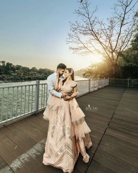 Resort Pre Wedding Shoot, Pre Wedding Rishikesh, Rishikesh Pre Wedding Shoot, Laxman Jhula Rishikesh, Best Wedding Destinations, Pre Wedding Shoot, Rishikesh, Prewedding Photography, Wedding Destination