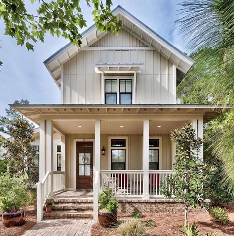 C H E R I on Instagram: “In a sea of white farmhouses, be the cream one 💕How sweet and refreshing is this house! Love the porch, the b&b, the brick foundation, and…” Country Farmhouse Exterior, Modern Farmhouse Exterior Design, Tiny House Plans Small Cottages, Small Cottage Designs, Farmhouse Style Exterior, Small Cottage House Plans, Farmhouse Exterior Design, Small Cottage Homes, Exterior Design Ideas