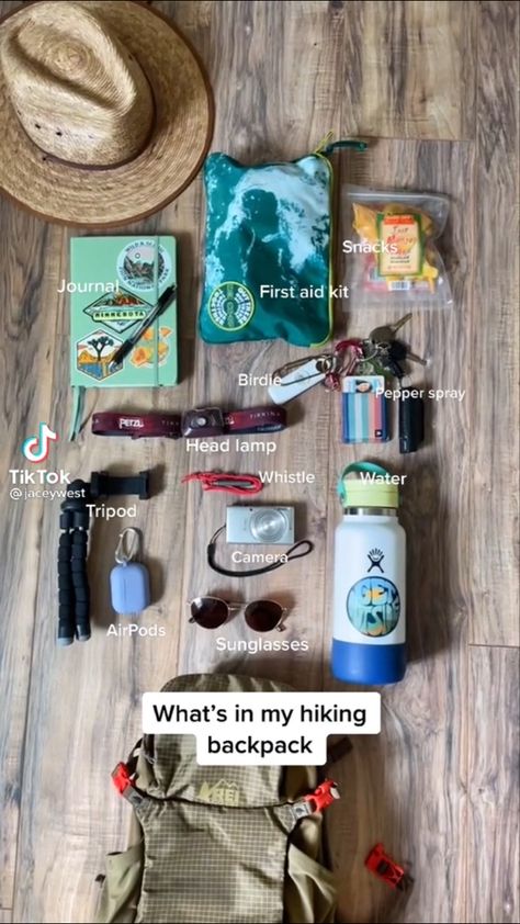 Camping Swimming Outfit, Whats In My Hiking Bag, Summer Camp Packing Aesthetic, Hike Essentials For Women, Aesthetic Hiking Backpack, Camping Essentials Aesthetic, Things To Bring Hiking, Hiking Bag Packing, Florida Hiking Outfits