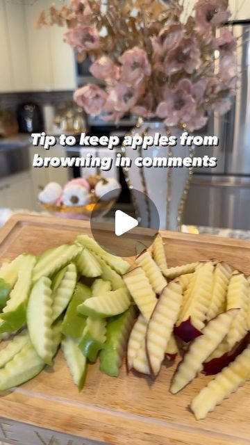 Reina G. Slim on Instagram: "Apple Fries Dipping Board 🍏🍎 SAVE & SHARE🤍

Such a fun way to serve up apples this Fall or anytime really! This Apple Fries Dipping Board is perfect alternative to the traditional apple caramel bar. Not only it’s a hit for kids but adults too when hosting! It was so easy and so fun to make. Cut up your choice of apples using the veggie crinkle cut cutter and serve with your favorite toppings. This is how I usually cut apples for the boys especially for their school lunches. Great to do after apple picking day! 
Check the comment section for a tip on how to prevent apples from browning 😉

What you will need: 👇🏻
▫️Choice of Apples: I used (Granny Smith and Red delicious apples) Honey crisp is good too!
▫️Toppings: I used 
 •Sprinkles 
 •Shredded Coconut 
 • Charcuterie Apple Board, Apple Dip Board, Apple Bar Ideas, Prevent Apples From Browning, Apple Dipping Bar, Apple Dipping Station, Dipping Board, Apple Charcuterie Board, Fall Charcuterie Board Ideas