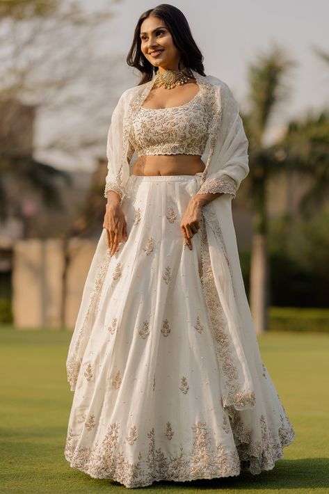 Designer Lehengas: Buy Bridal Lehengas, Wedding Lehengas Online 2022 Indian Dresses For Wedding, Floral Bridal Lehenga, Lehenga Designs Latest, Bridle Dress, Engagement Lehenga, Bridesmaid Lehenga, Muslim Evening Dresses, White Lehenga, Lehenga Design