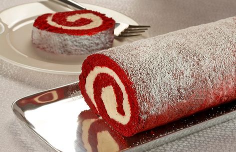 Red Velvet Roll, Red Velvet Cake Roll, Baking Challenge, Red Velvet Recipes, Cake Roll Recipes, Roll Cake, Cupcake Cake, Cake Roll, Velvet Cake