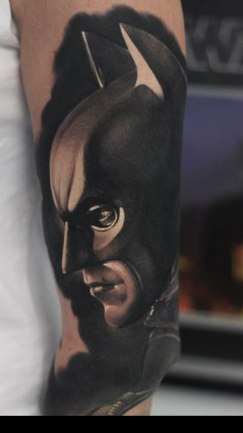 Batman Face Tattoo, Gotham Tattoo, Batman Tattoo Design, Batman Tattoo Sleeve, Batman Joker Tattoo, Tattoo Movie, Marvel Tattoo Ideas, Meaningful Symbol Tattoos, Skull Art Tattoo