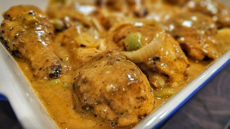 Smothered Baked Chicken Legs In The Oven, Smothered Chicken Oven, Smothered Chicken Thighs Oven, Oven Baked Smothered Chicken, Smother Chicken, Southern Baked Chicken, Southern Smothered Chicken, Wings Recipe Baked, Pasta Creamy