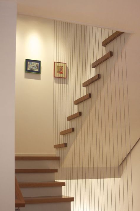 Bone Project, Cable Railing Interior, Stairs Railing Design, Cable Stair Railing, Indoor Stair Railing, Safety Grill, Stair Railing Kits, Grill Designs, Indoor Railing