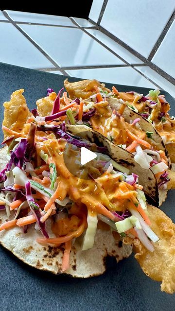 Oscar Perez on Instagram: "Frisky, crispy, delicious, Beer Battered Fish Tacos 

#easyreceipe #mexicanfood #tacos" Fish Taco Salsa, How To Make Fish Tacos, Fried Fish Tacos Recipe, Baja Shrimp Tacos, Fish Tacos Tilapia, Fried Fish Tacos, Battered Fish Tacos, Beer Battered Fish Tacos, Baja Fish Tacos