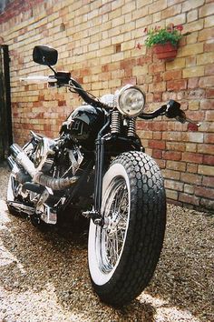 Harley | Bobber Inspiration - Bobbers and Custom Motorcycles | saltadkaramell November 2014 Motocykle Harley Davidson, Motos Bobber, Softail Bobber, Bmw R75, Мотоциклы Harley Davidson, Moto Scrambler, Motos Harley, Harley Bobber, Bobber Bikes