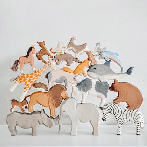 Montessori Wooden Animal Figures for Kids Open-Ended Play - 28pcs 🔆 #MontessoriBed #ChildFurniture #ToddlerRoomDecor #NaturalMaterials #WoodenToys #KidsRoomInspiration #MontessoriHome #EcoFriendlyKids #ToddlerSleep #ParentingIdeas Natural Wood Toys, Rock Bed, Animal Learning, Baby Montessori, Rainbow Blocks, Open Ended Toys, Open Ended Play, Wood Animal, Animal Toys